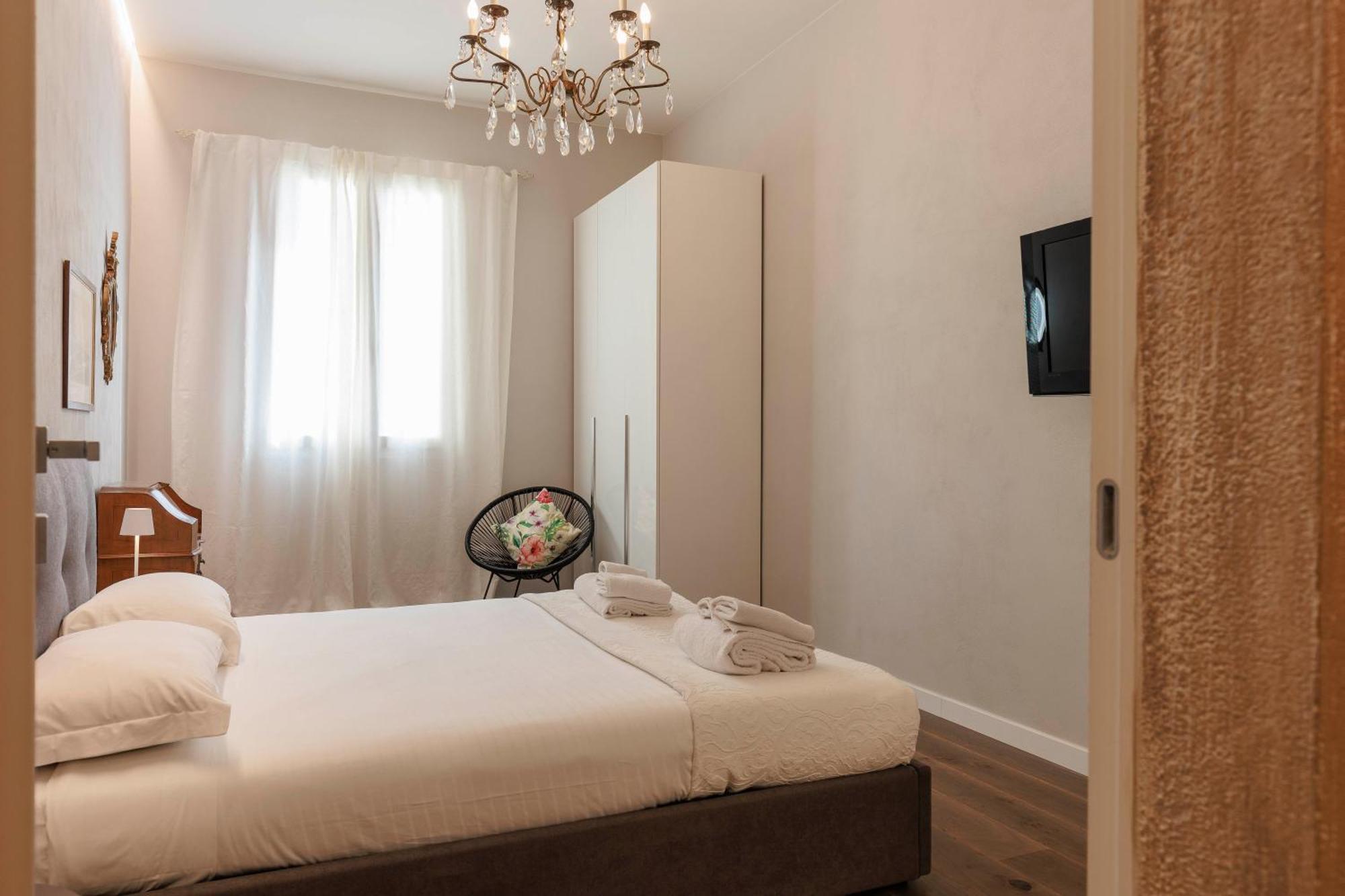 Torrigiani Charming Apartment Флоренция Экстерьер фото